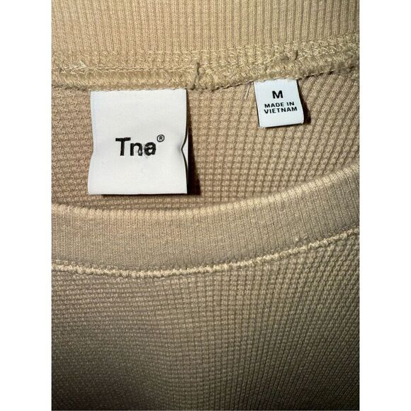 Aritzia TNA Bailey Long Sleeve Waffle Knit Shirt In Tan - Picture 8 of 12